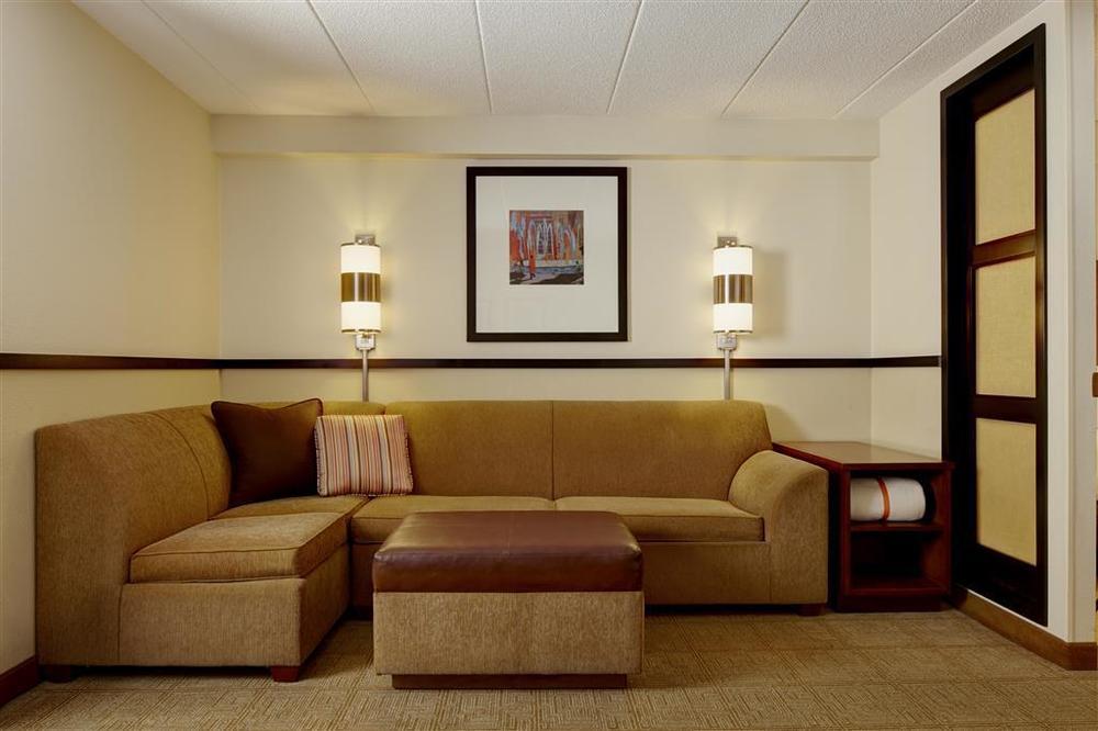 Hyatt Place Dallas North By The Galleria Адисън Стая снимка