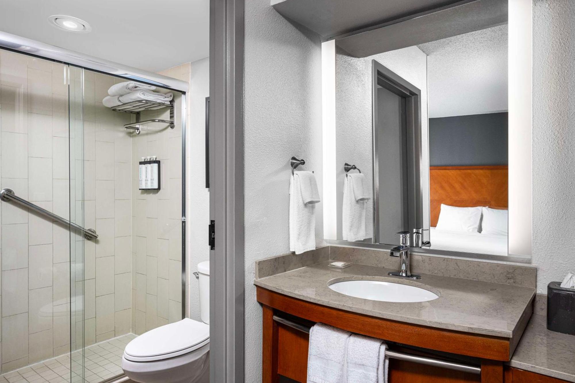 Hyatt Place Dallas North By The Galleria Адисън Екстериор снимка